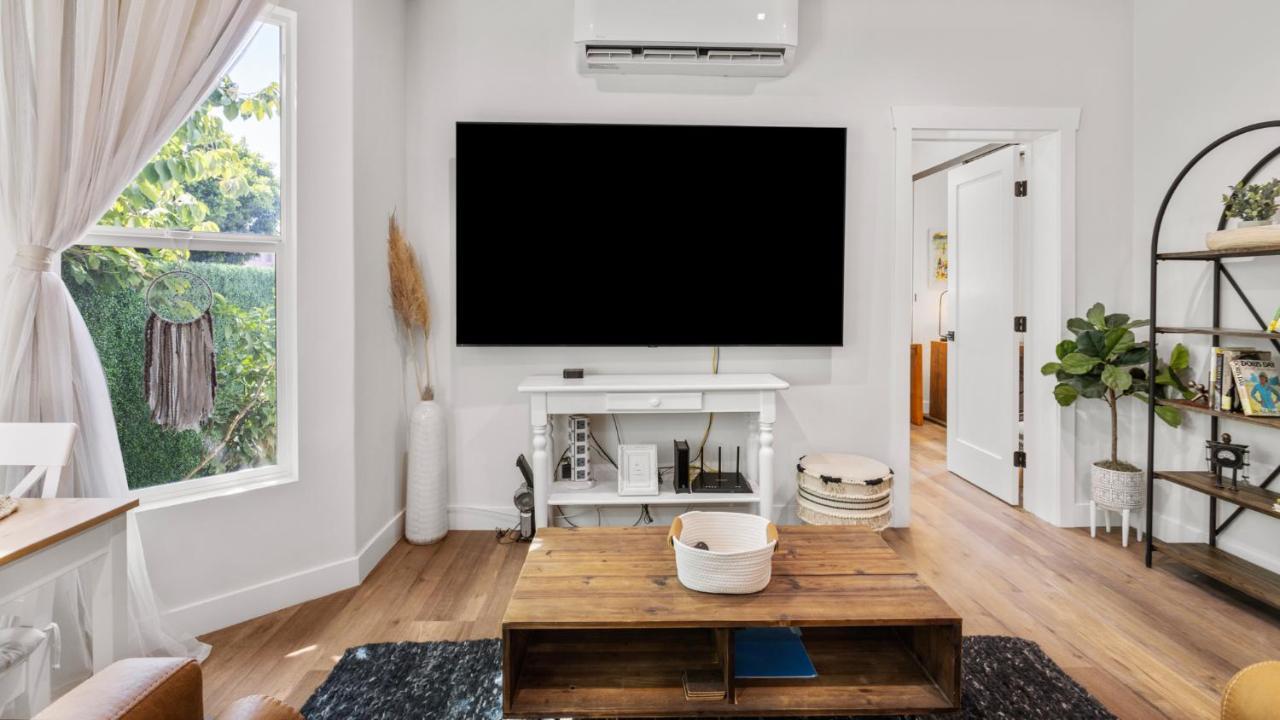 Newly Remodeled Beautiful 2Br Flat In Atwater Village Glendale Exterior foto